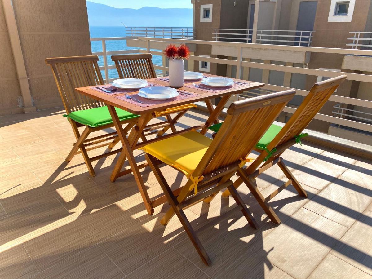 Eka Luxury Two-Bedroom Seaview Apartment Vlore Ngoại thất bức ảnh